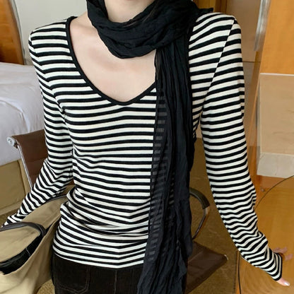 Dealbabad Relaxed V-Neck Striped Long Sleeve Tee - product image 1